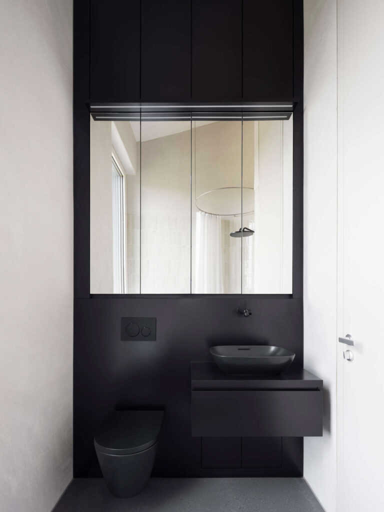 Schneider-Hoffmann-Architekten-Ferienhaus-Kraichgau-Foto-Bad-02